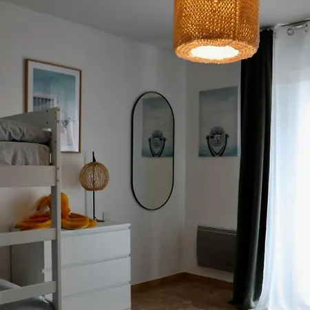Apartment A 100 M2 With Terrasse Near The Barneville-Carteret
