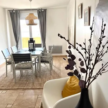 A 100 M2 With Terrasse Near The Apartmán *